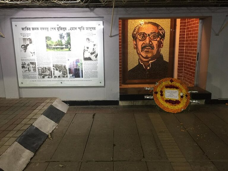 ১৫ আগস্টে ধানমণ্ডি ৩২ নম্বরে যেতে বাধা, এবারের ১৫ আগস্টকে সহজ, অকপটভাবে দেখার পথ নেই …