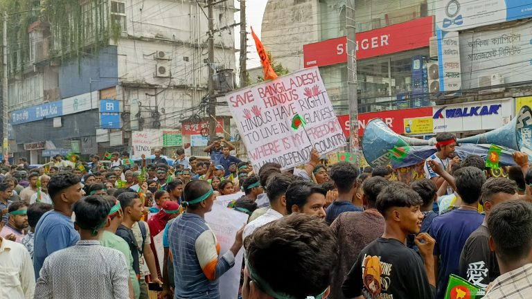 বাংলাদেশে সাম্প্রদায়িক হামলা নিয়ে ভারতে অপতথ্য প্রচারিত হচ্ছে
