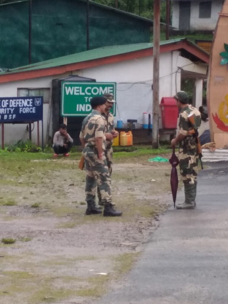 ভারত – বাংলাদেশ বন্ধুত্ব বাড়ছে : সীমান্ত হত্যা থামছে না