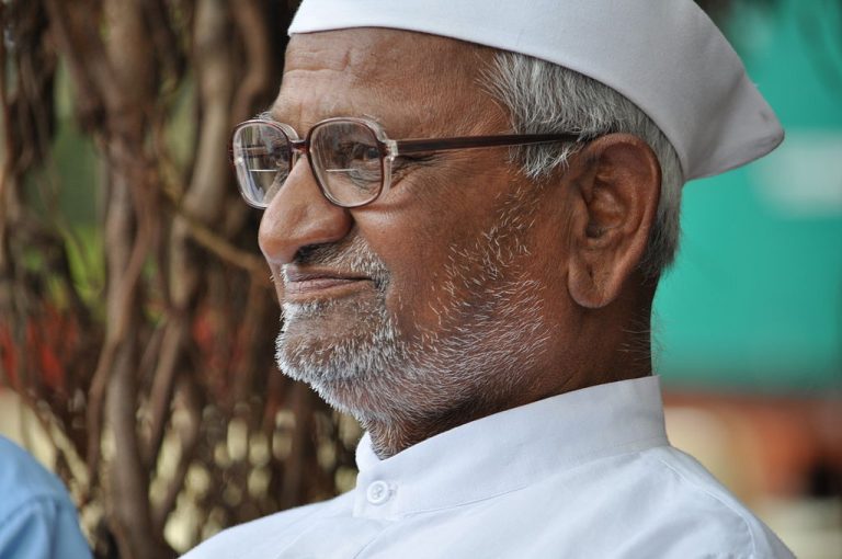 দিল্লিতে কেজরিওয়ালের হারের কারণ নিয়ে যা বললেন আন্না হাজারে