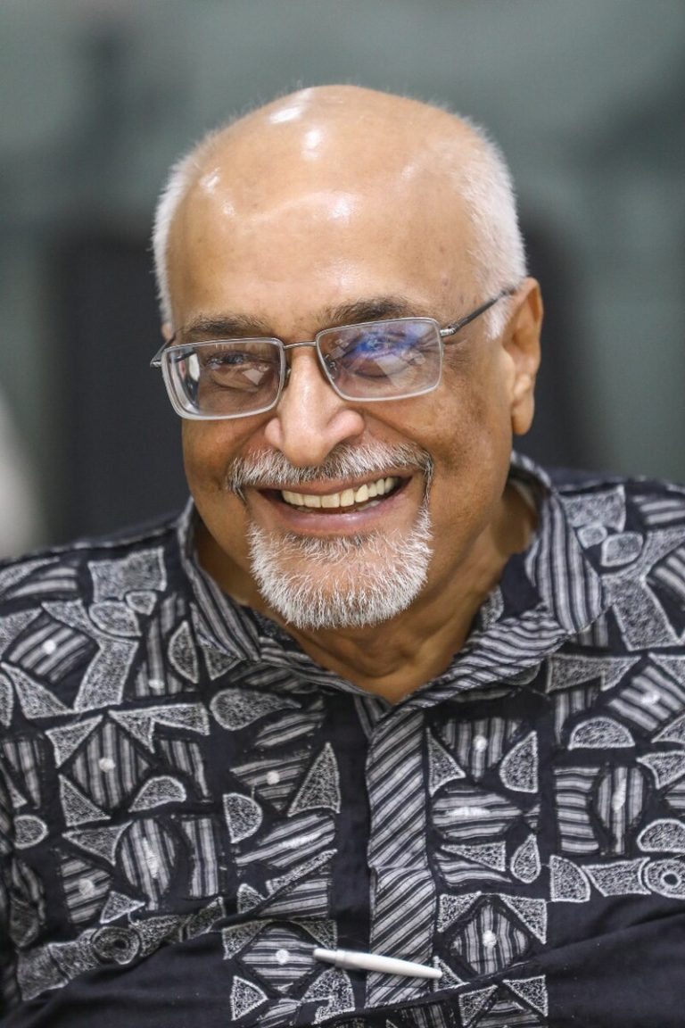 ‘ নৈতিক খবরদারির ’ মোকাবিলায় উদারপন্থীদের সোচ্চার হতে হবে : দেবপ্রিয় ভট্টাচার্য