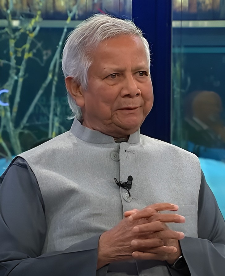 সুযোগ-সুবিধা নিয়ে সমালোচনার মুখে : ইউনূস