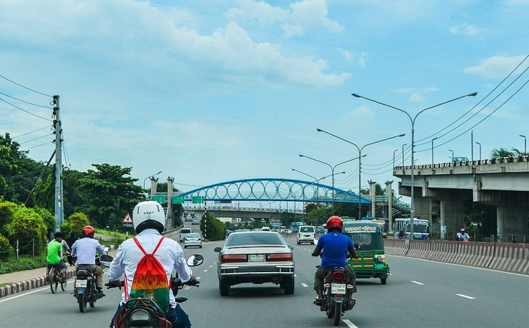 ঢাকার যানবাহনের , ৪৯%-ই মোটরসাইকেল ও অযান্ত্রিক
