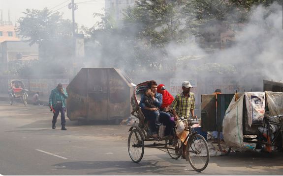 ঢাকার বাতাস আজ , বিশ্বে ষষ্ঠ দূষিততম