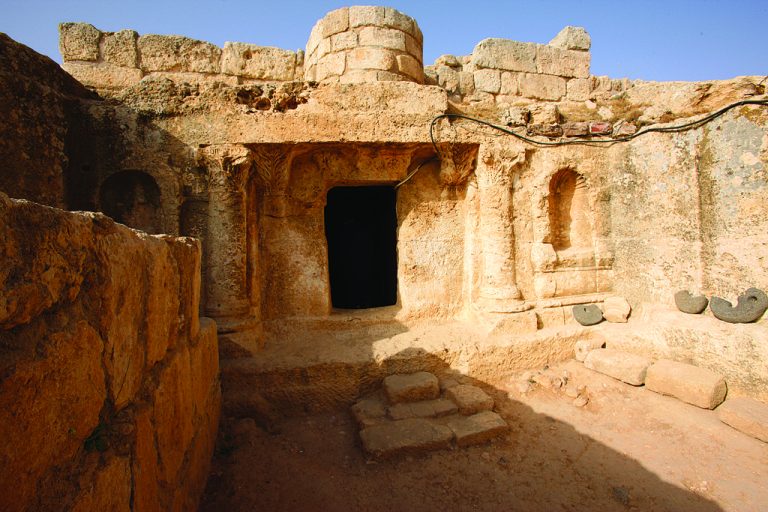 Sleeping Kings Hypothesis – ইতিহাসের ঘুমন্ত রাজারা