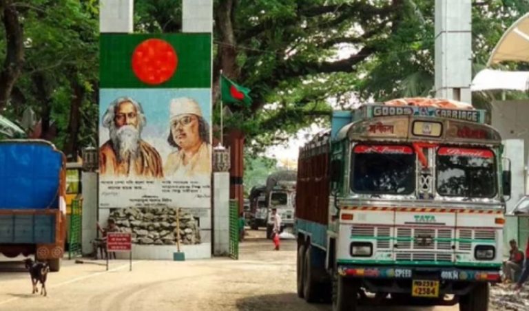 টানাপোড়েন-বয়কটের আহ্বান সত্ত্বেও ভারতের পণ্য আমদানি কমেনি বাংলাদেশে