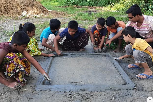 শিশুকে নিয়মিত মাটিতে খেলতে দেবেন কেন ?