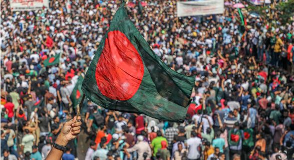 অর্ধশত বছরের ব্যবধানে দুটি রাষ্ট্রনীতিক আগস্ট : মাহফুজ রাহমান, বণিক বার্তা